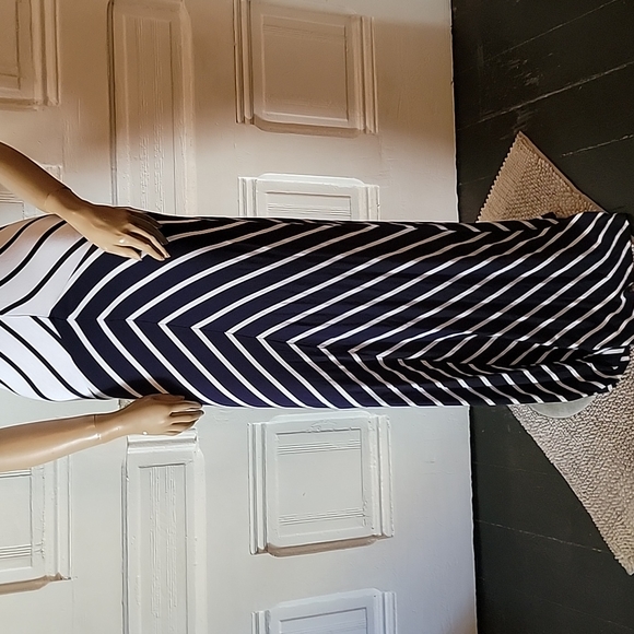 LeShop Maxi Dress navy and white - Picture 3 of 9